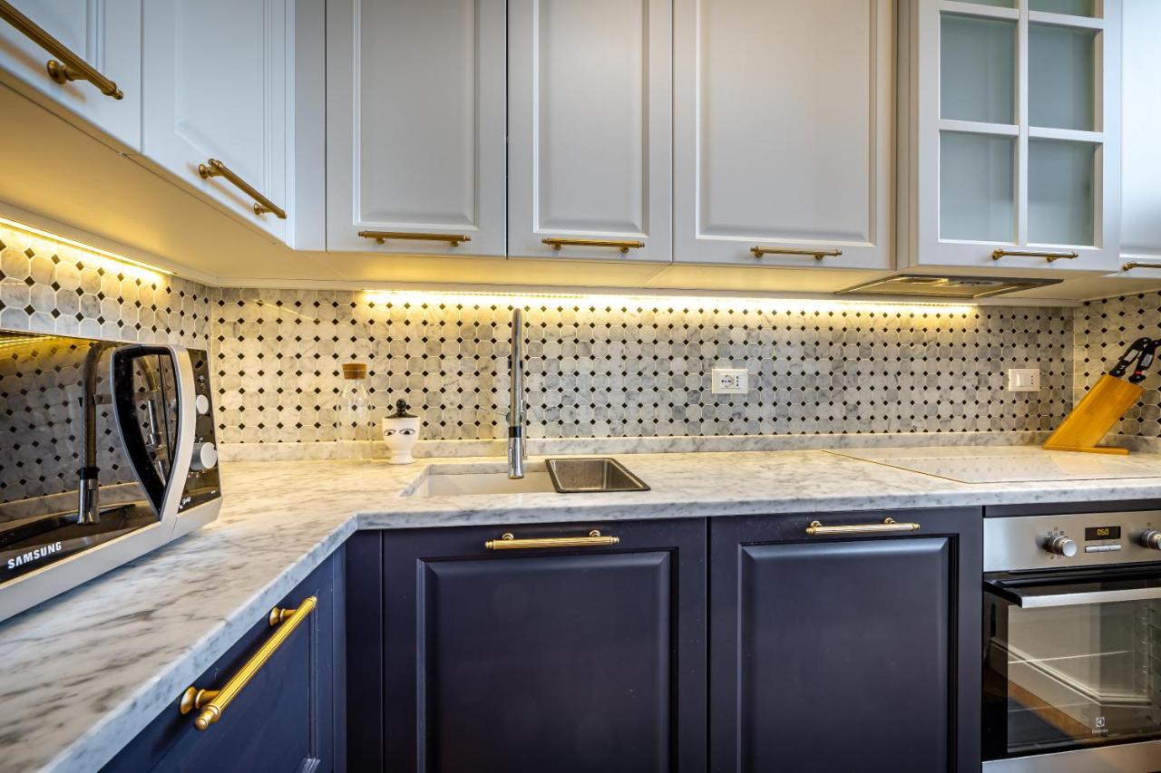 Yid Lux Bolognese Apartment