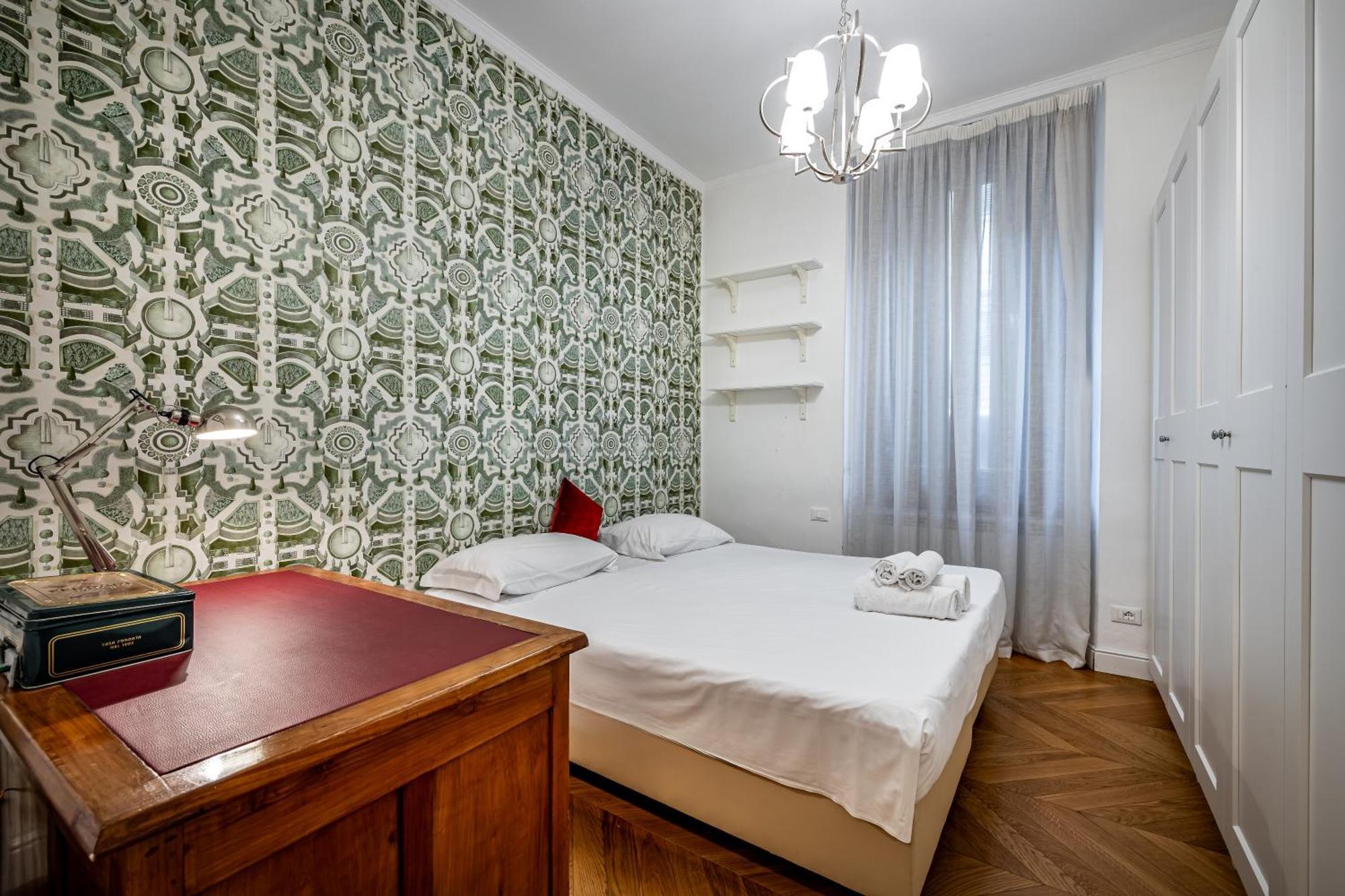 Yid Lux Bolognese Apartment